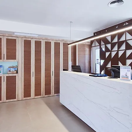 Cesar Augustus Hotel 3*