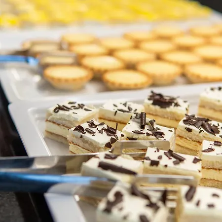 Cesar Augustus فندق كامبريلس