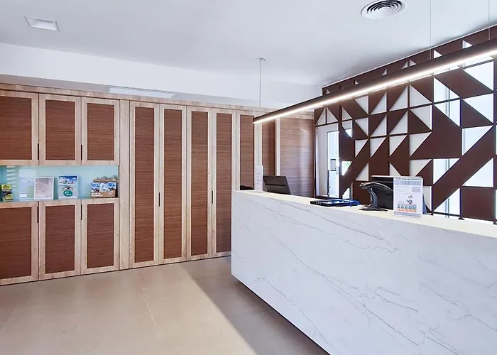 Cesar Augustus Отель 3*