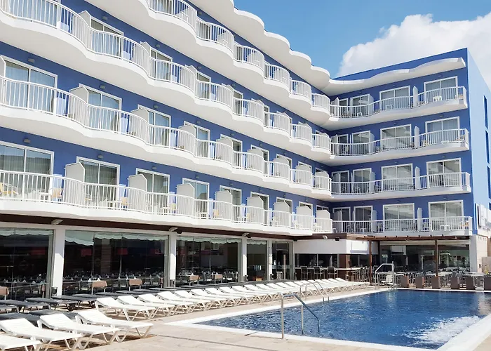 Cesar Augustus Hotel 3*