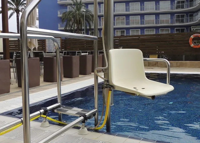 Cesar Augustus Отель Камбрильс