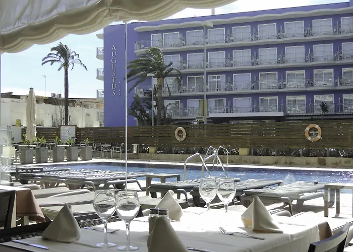 Cesar Augustus Отель