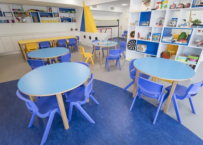 Cesar Augustus Отель Камбрильс