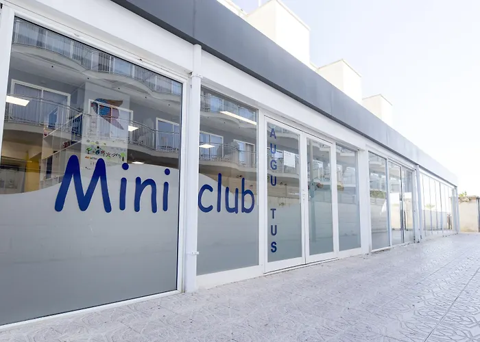 Cesar Augustus Отель Камбрильс