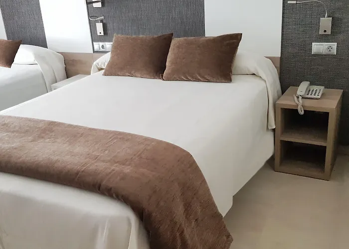 Отель Cesar Augustus Камбрильс