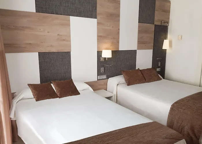 Отель Cesar Augustus Камбрильс