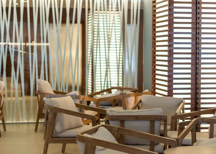 Отель Cesar Augustus 3*