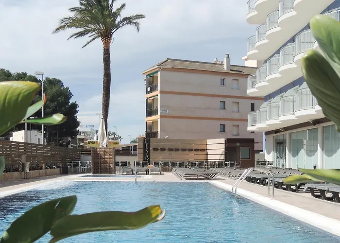 Отель Cesar Augustus 3*