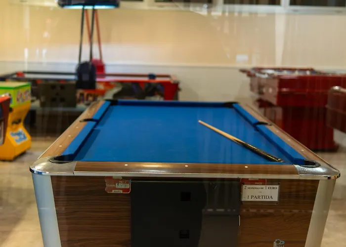 ホテル Cesar Augustus カンブリルス